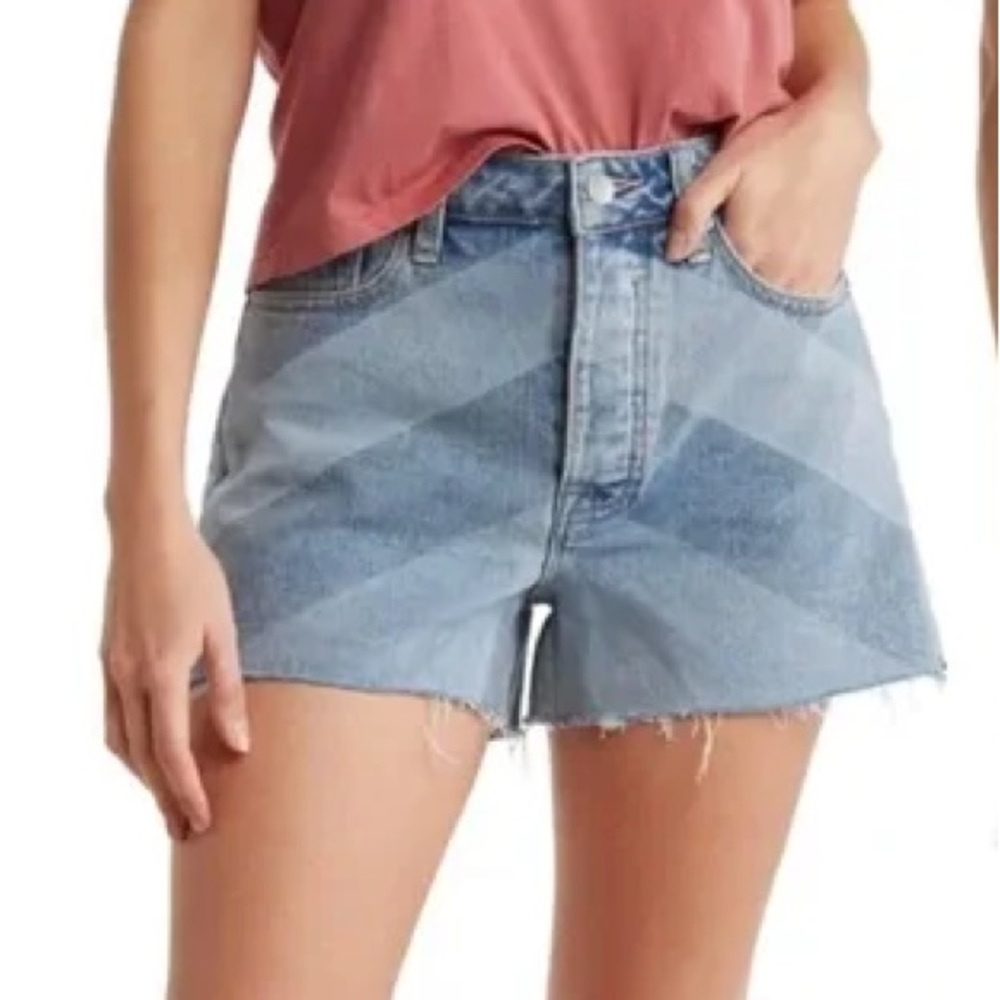 Vigoss Chevron Shorts